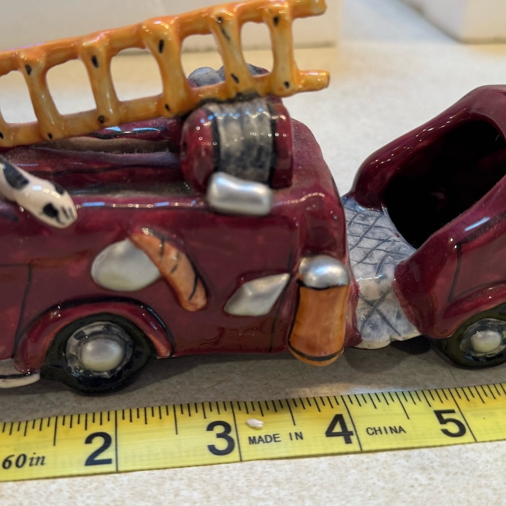 Ceramic firetruck ladder truck and Dalmatian - Picture 8 of 8